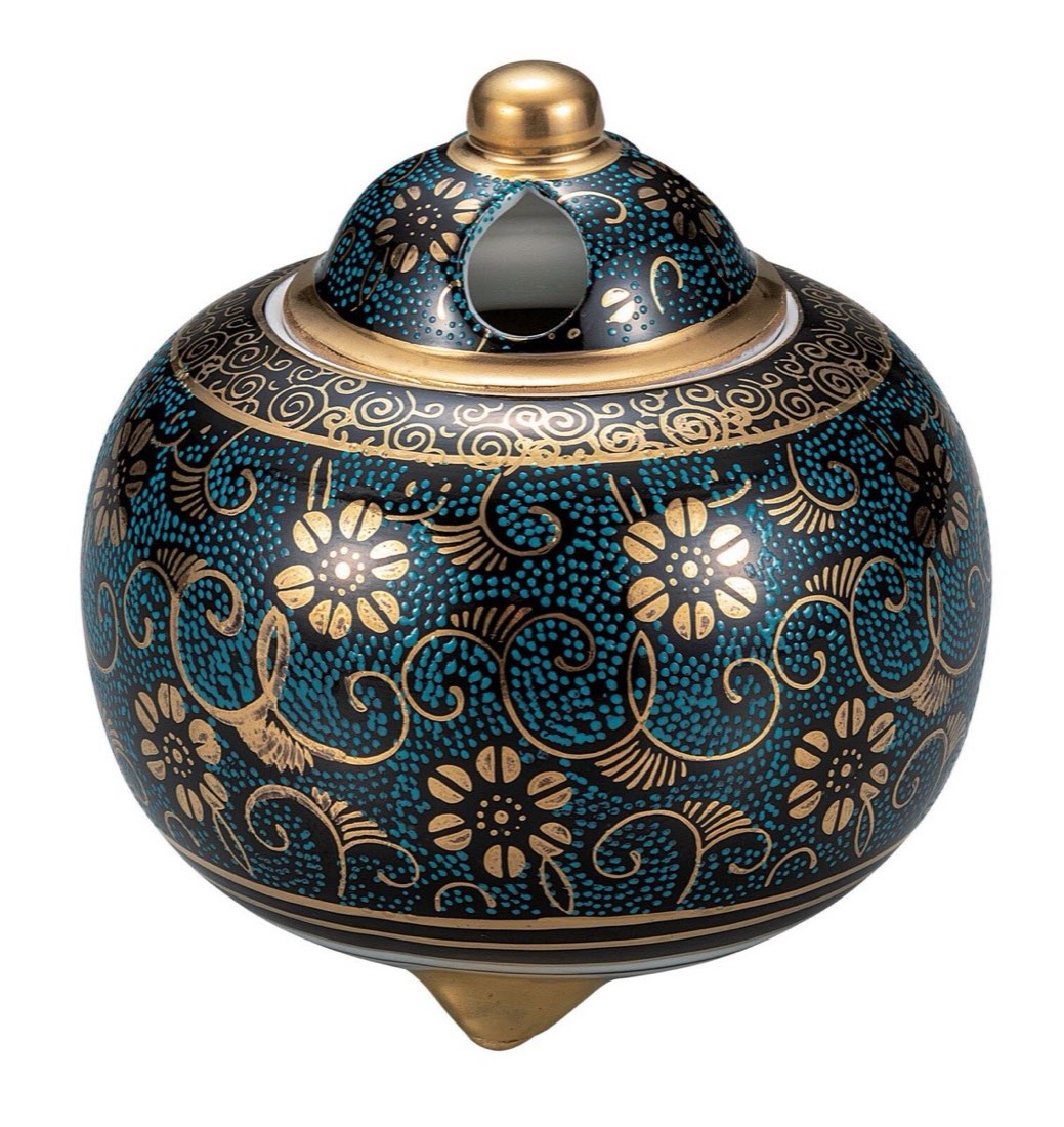 Japanese Incense Burner, Large Kutani Ware Blue Dot Clematis Porcelain Koro — view 7