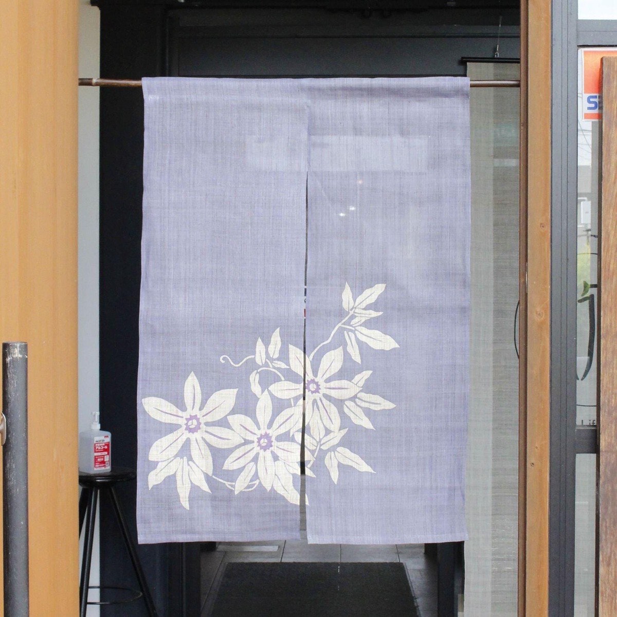 Japanese Linen Noren Curtain, Clematis Wisteria Motif, Hand-Dyed Blue, 33.1 x 47.2 in — view 3