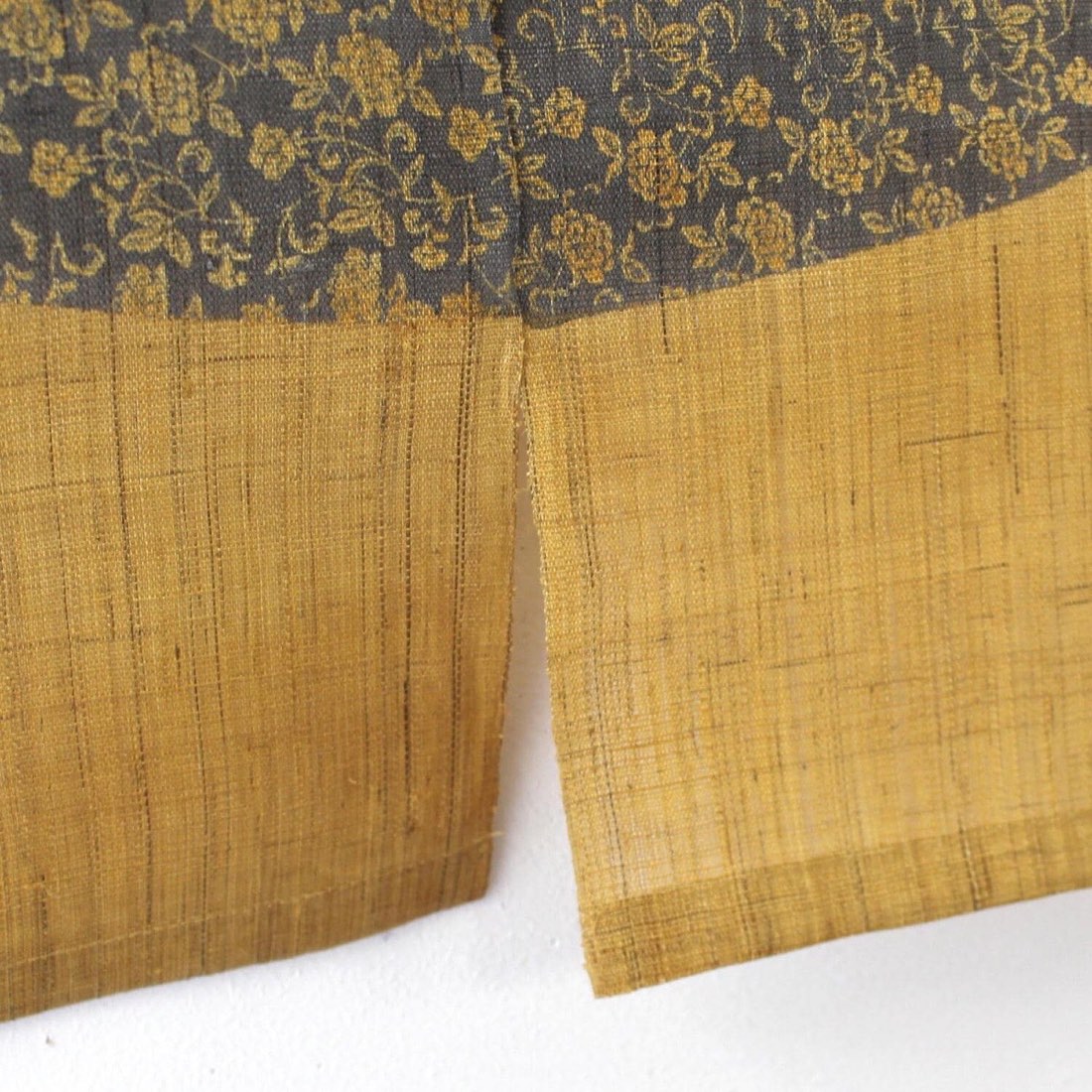 Japanese Linen Noren Door Curtain, Mustard Arabesque Pattern, 35.4 x 47.2 in — view 8