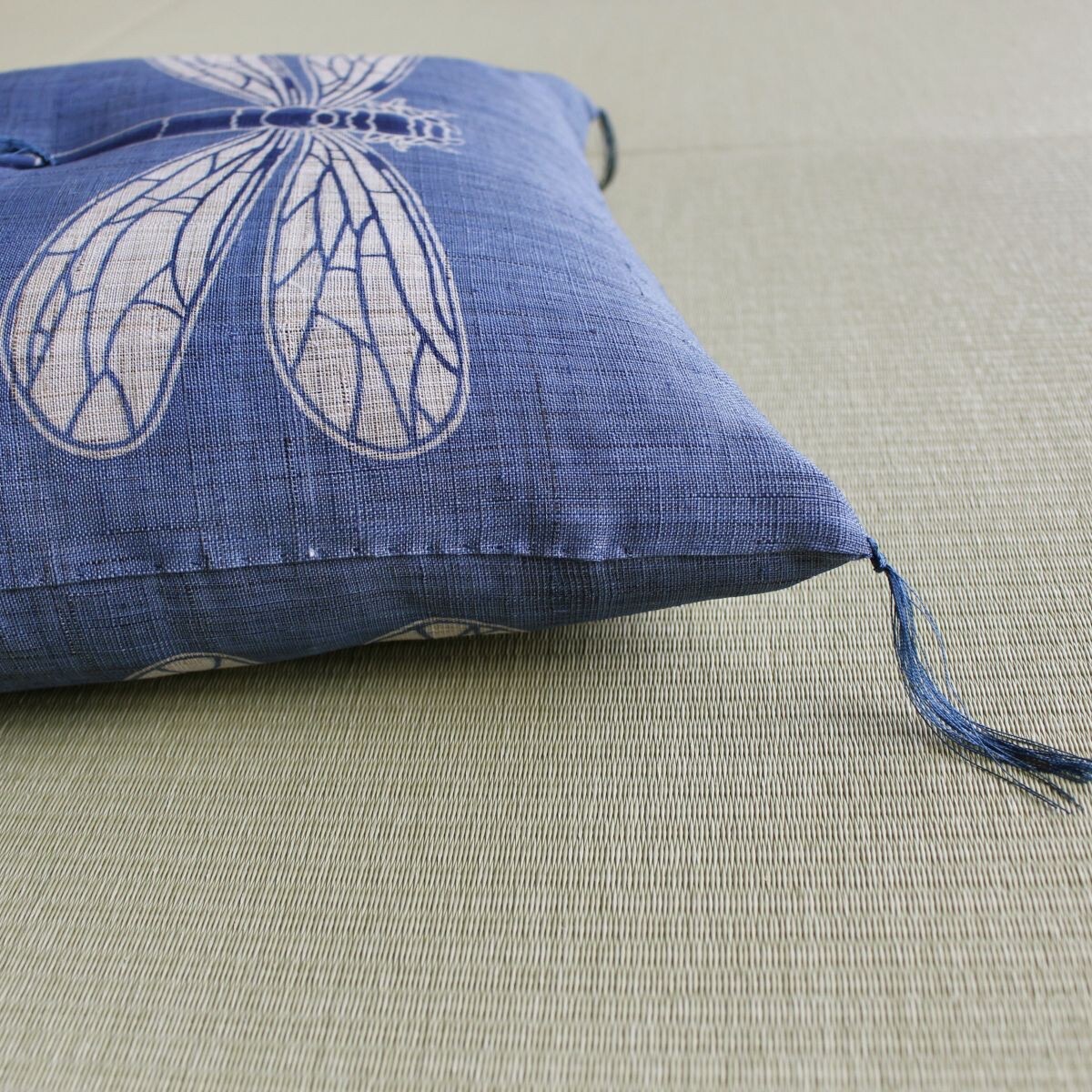 Japanese Linen Tea Cushion (Zabuton), Dragonfly Motif, Hanada Blue, 16.5 x 17.7 in, Hand-Dyed, Made in Japan — view 6