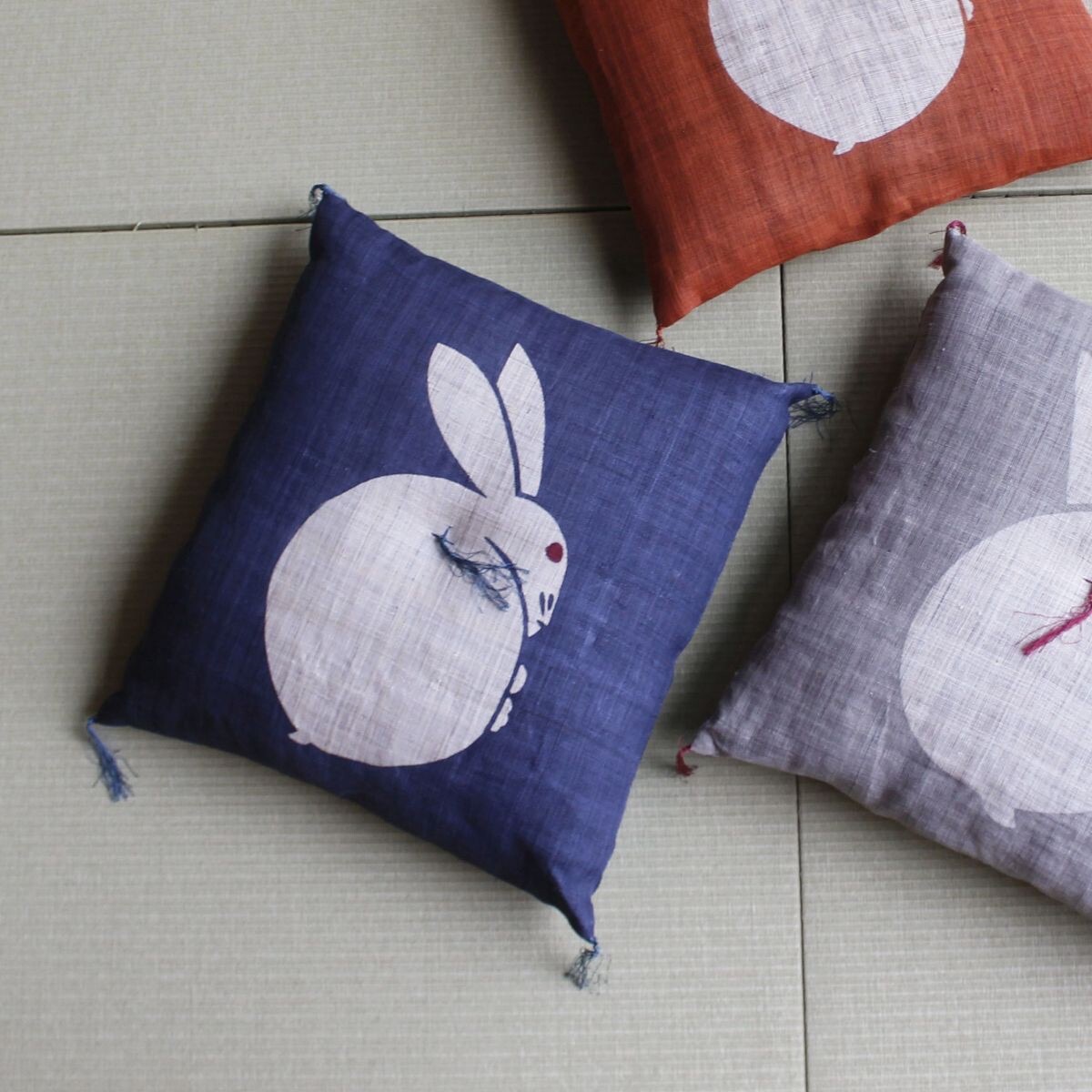 Japanese Linen Tea Cushion (Zabuton), Rabbit Motif, Indigo, 16.5 x 17.7 in, Hand-Dyed, Made in Japan — view 10