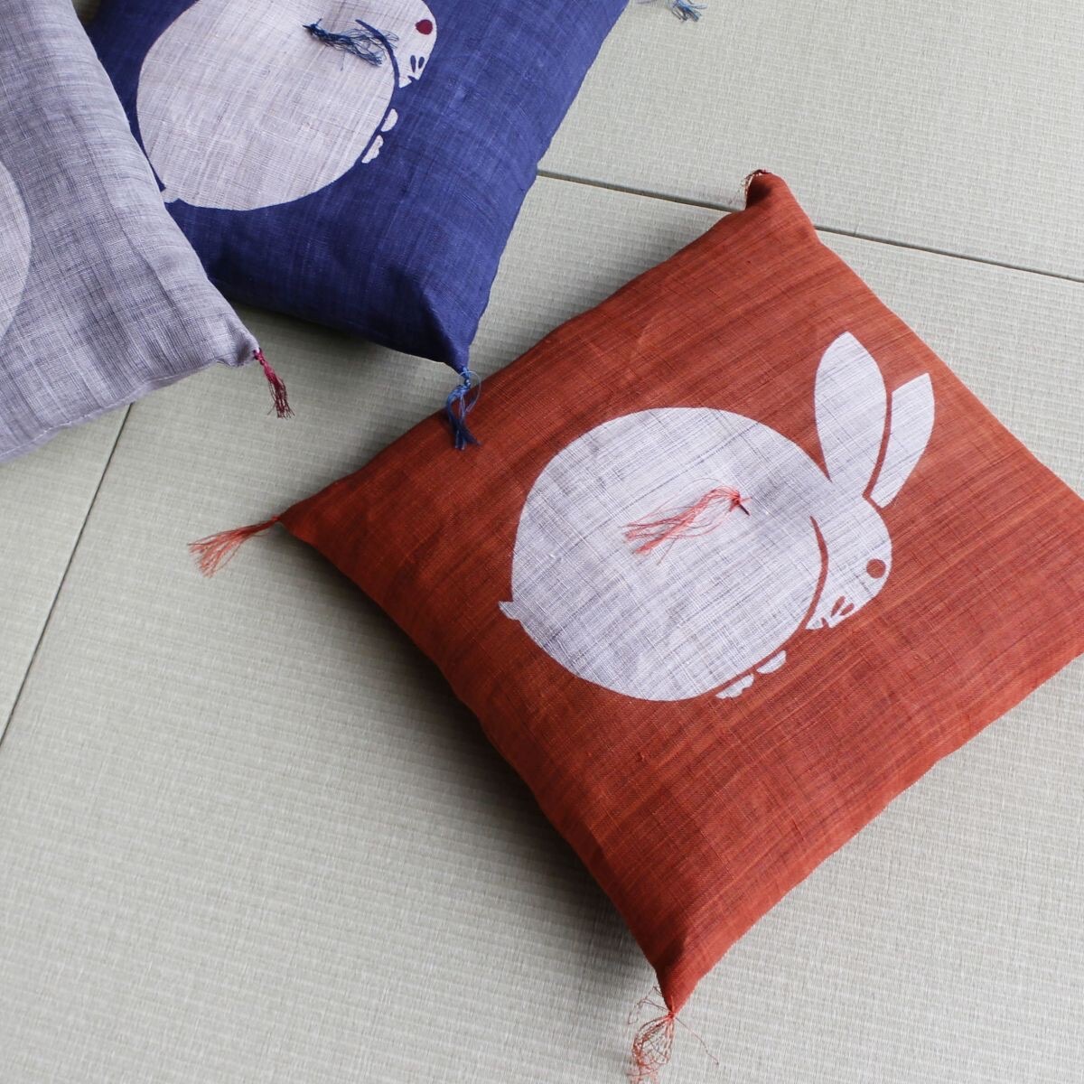 Japanese Linen Tea Cushion (Zabuton), Rabbit Motif, Orange, 16.5 x 17.7 in, Hand-Dyed, Made in Japan — view 9