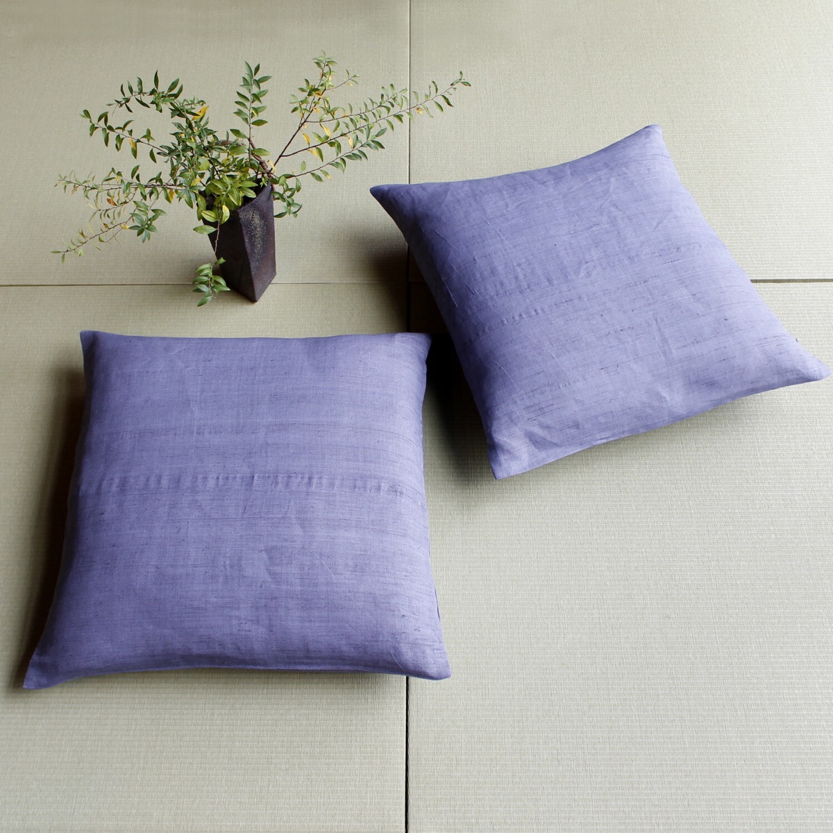 Japanese Linen Zabuton Floor Cushion Cover, Plain Blue Wisteria, 21.7 x 23.2 in, Iono Weave, Made in Japan — view 7
