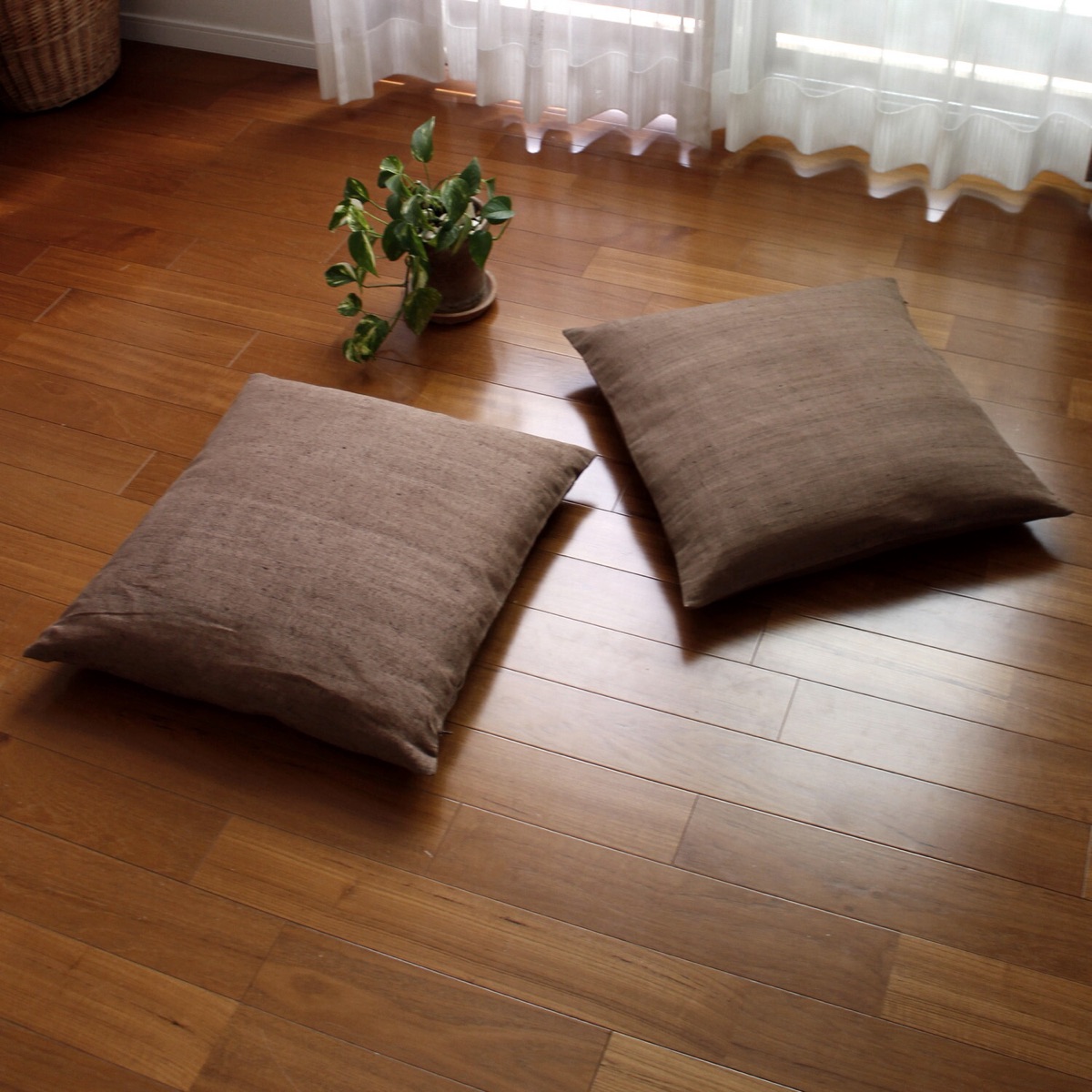 Japanese Linen Zabuton Floor Cushion Cover, Plain Persimmon Tan, 21.7 x 23.2 in, Iono Weave, Made in Japan — view 6