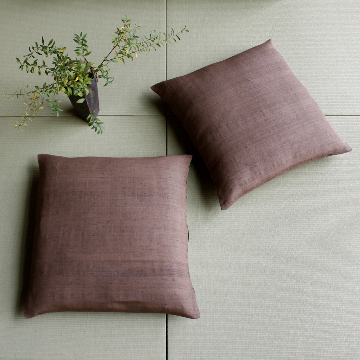 Japanese Linen Zabuton Floor Cushion Cover, Plain Persimmon Tan, 21.7 x 23.2 in, Iono Weave, Made in Japan — view 7