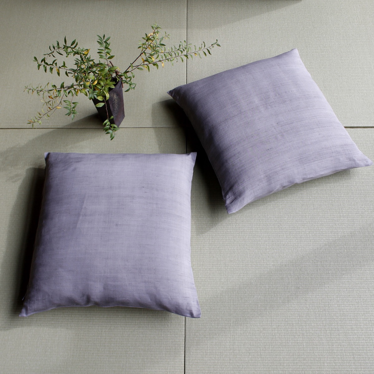 Japanese Linen Zabuton Floor Cushion Cover, Plain Pine-Soot Charcoal, 21.7 x 23.2 in, Iono Weave, Made in Japan — view 7