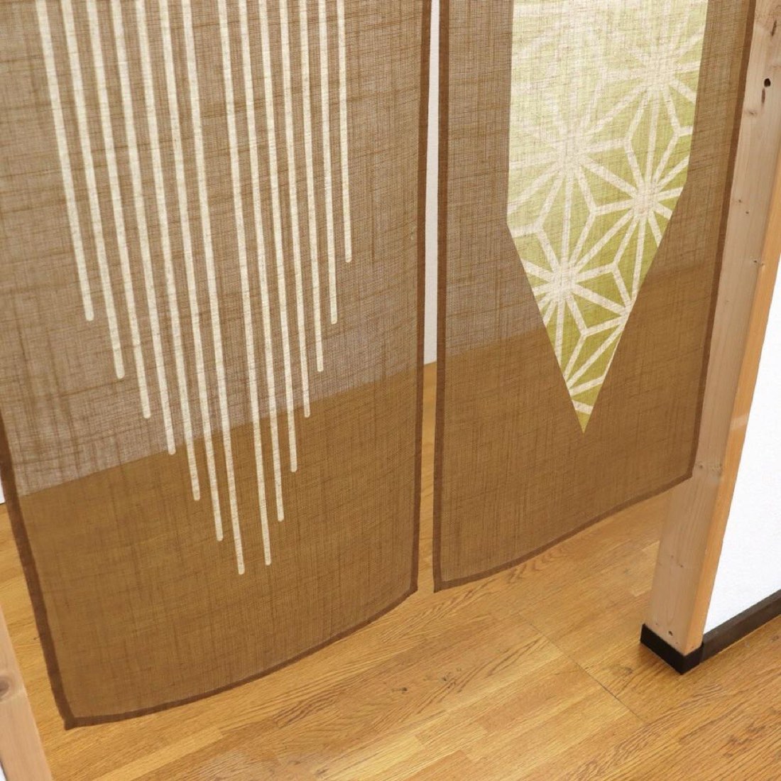 Japanese Noren Curtain, Arrow Feather Hemp Leaf Mustard, 33.5 x 59.1 in — view 3