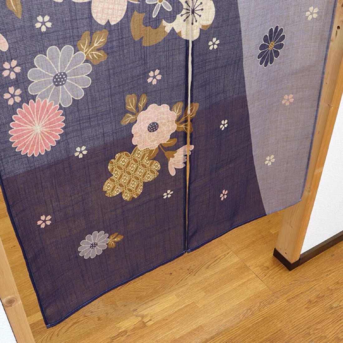 Japanese Noren Door Curtain, Auspicious Flower, 33.5 x 59.1 in, Made in Japan — view 6