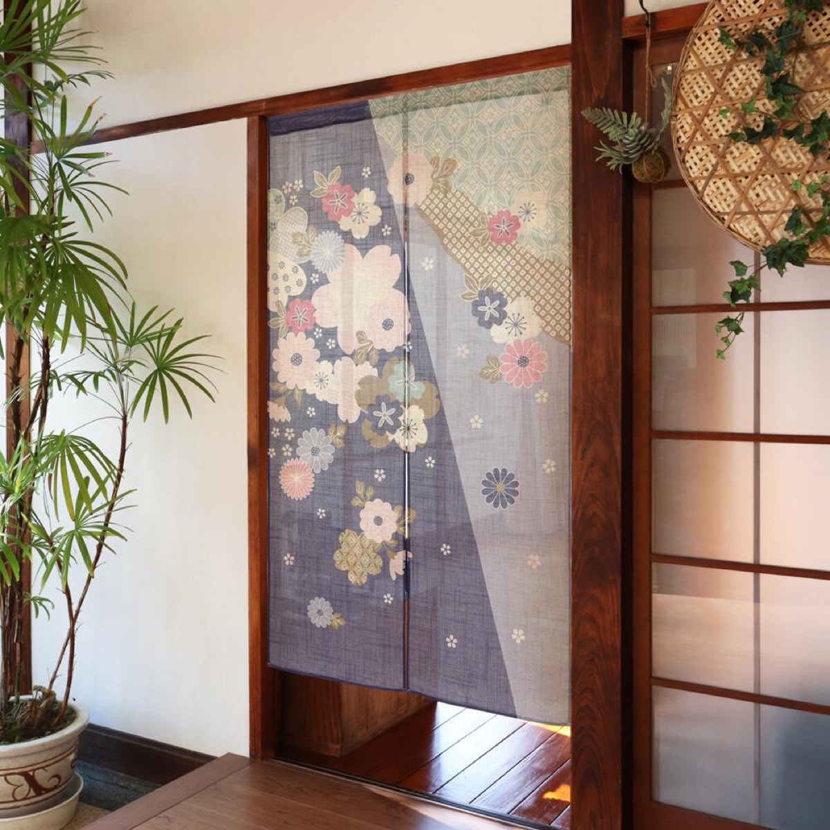 Japanese Noren Door Curtain, Auspicious Flower, 33.5 x 59.1 in, Made in Japan — view 8