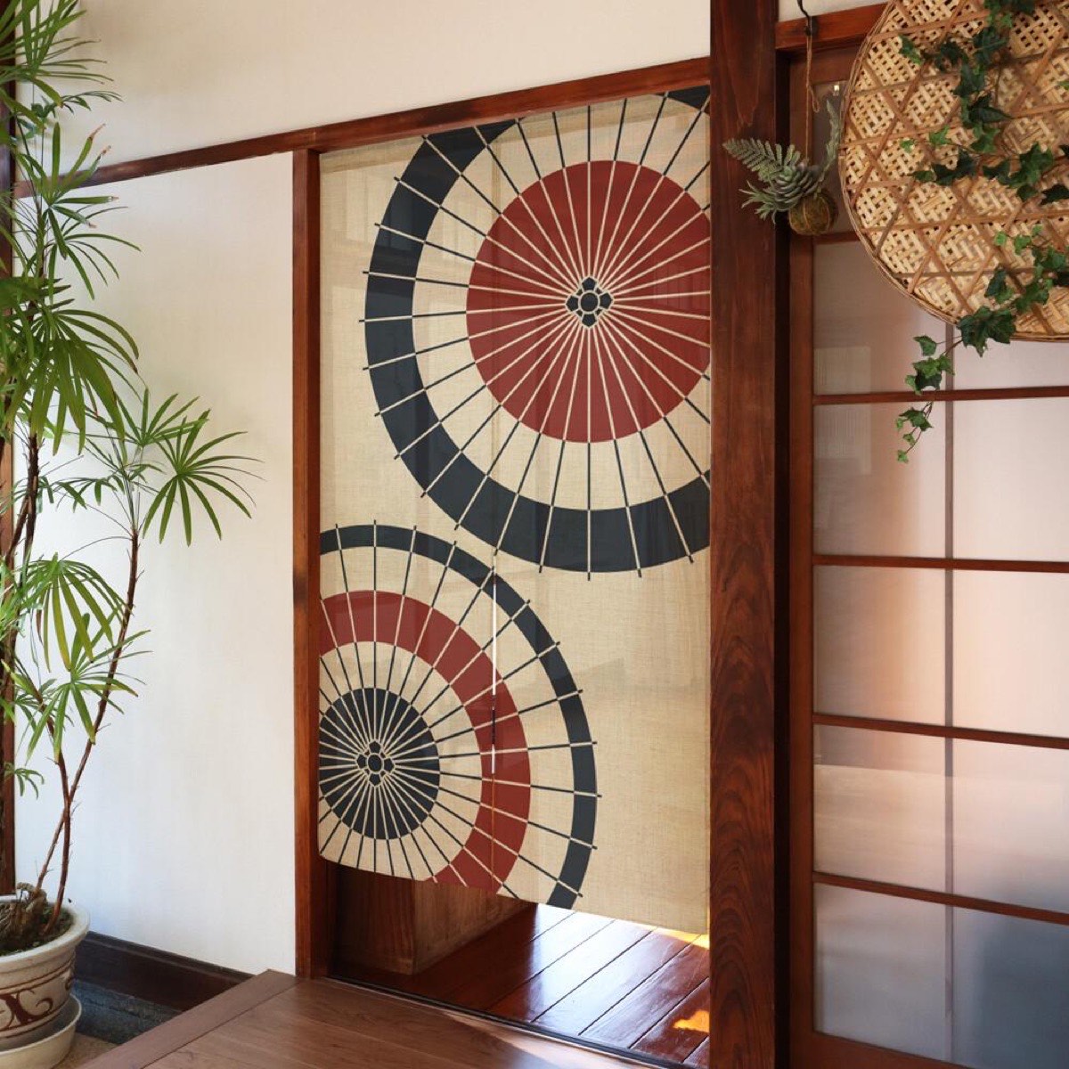 Japanese Noren Door Curtain, Twin Wagasa Umbrellas, 33.5 x 59.1 in, Made in Japan — view 7