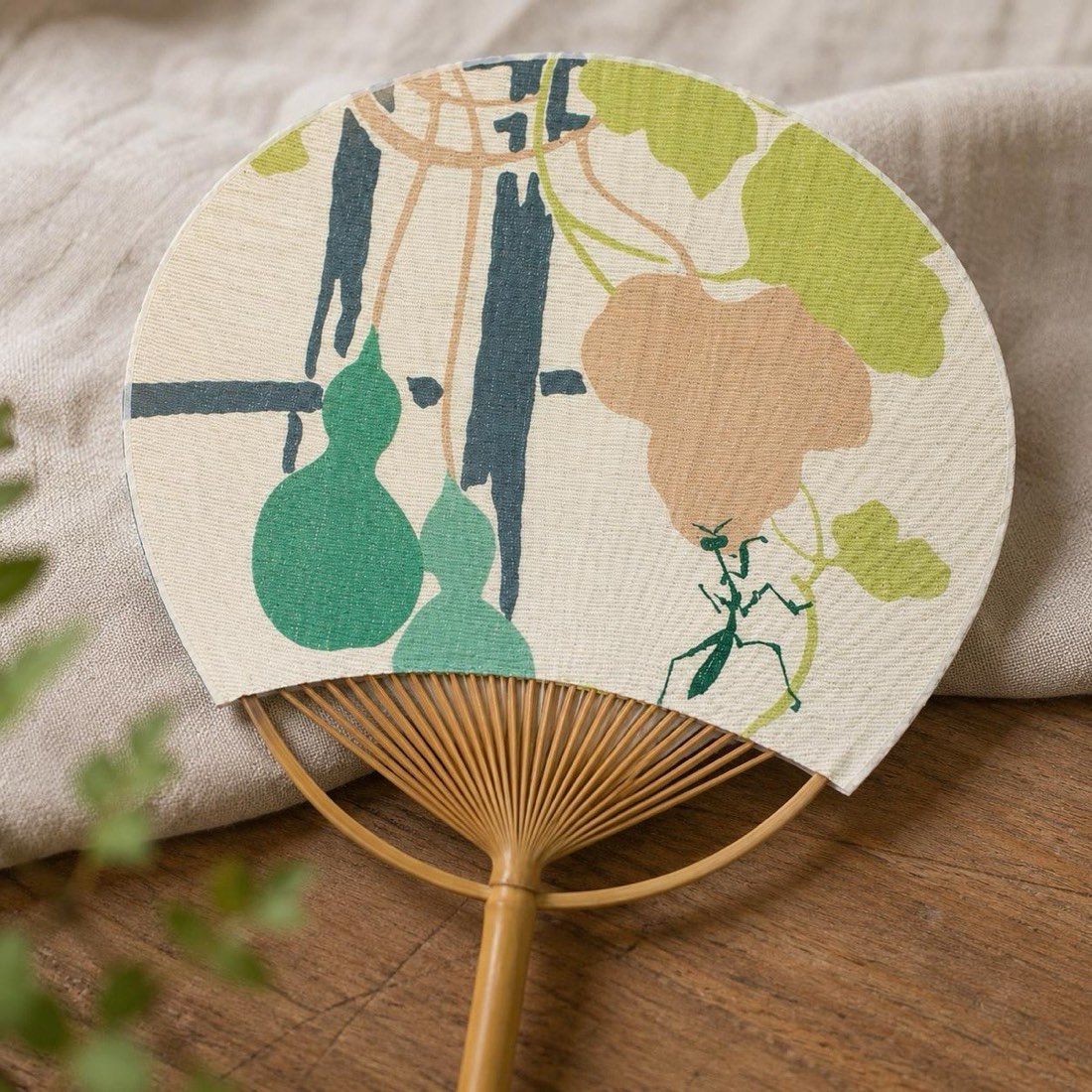 Japanese Uchiwa Hand Fan, Linen Gourd Motif, Bamboo Frame, Made in Japan — view 7