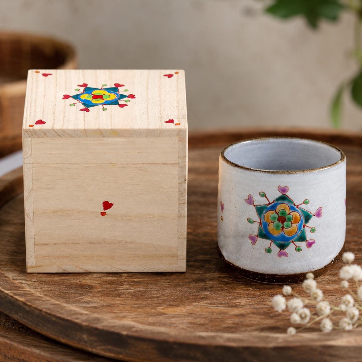 Japanese Tea Cup, Kutani Yunomi Floral Botanical by Ginshu Kiln — No Handle, Gift-Boxed (325ml) — view 9