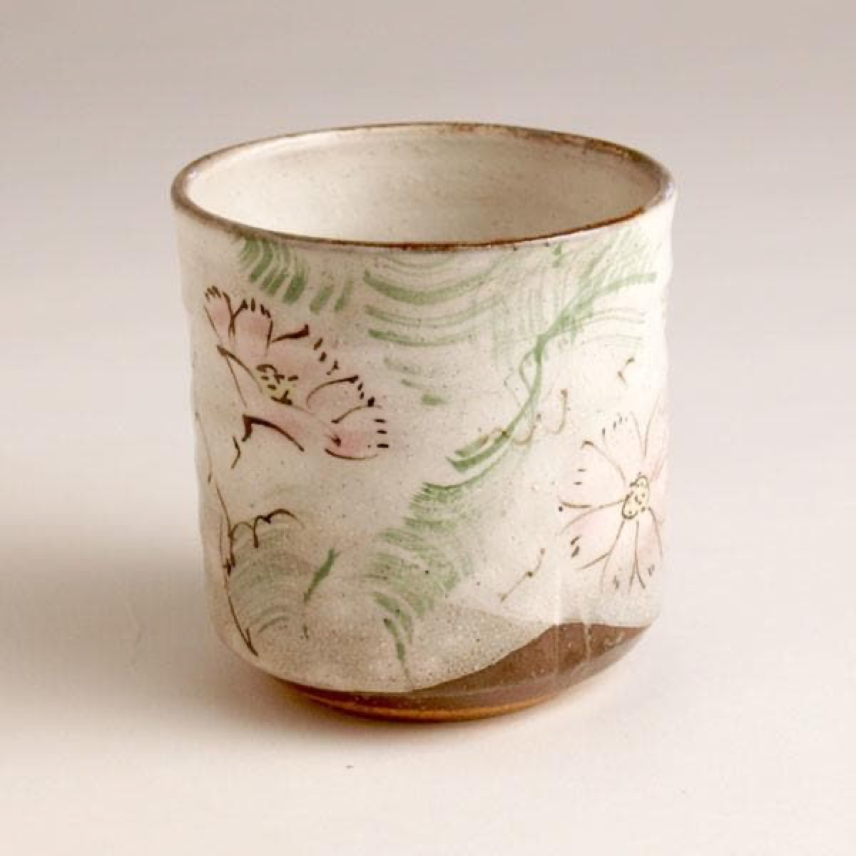 Japanese Tea Cup, Kutani Yunomi Cosmos Flower — No Handle, Hand-Painted, Gift-Boxed (385ml) — view 9