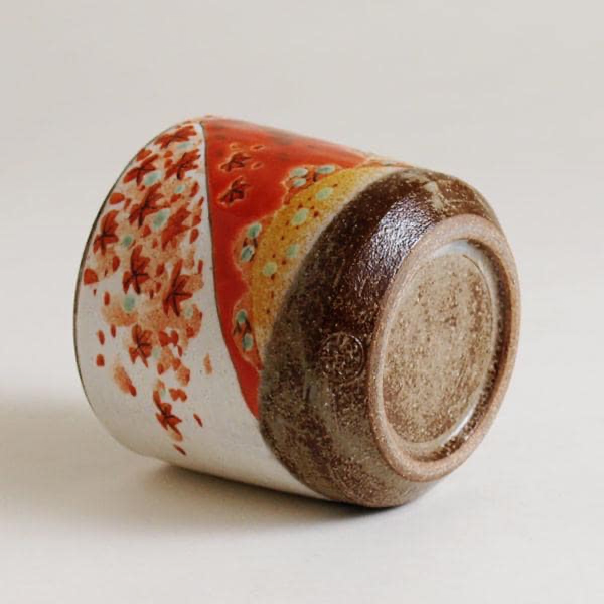 Japanese Tea Cup, Kutani Yunomi Mt Fuji by Master Fukuda — No Handle, Hand-Painted, Gift-Boxed (325ml) — view 7